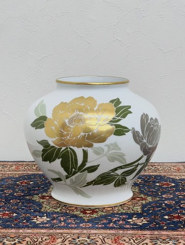 Okura gold peony vase 19cm - peony,