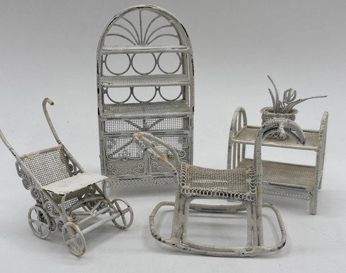 Dollhouse vtg mini baby - vtg,