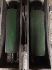 John Deere AZ102631 Pair of Kernel Processor Rollers 107 Teeth Corn /Big Grain