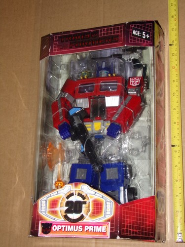 Optimus prime masterpiece new - optimus,