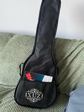 Izuzi EAK-B Ukulele with Case