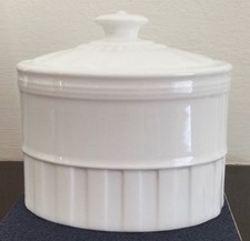 Wedgwood Colosseum White Sugar Bowl & Lid/Oval Trinket Box