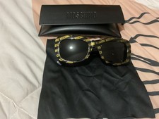 MOSCHINOBlack Gloss Square Logo Sunglasses
