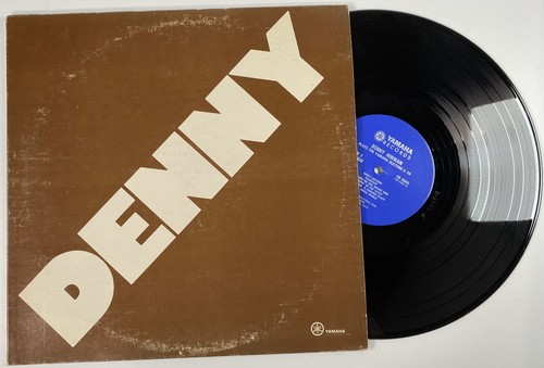 Denny hinman plays the yamaha - plays,