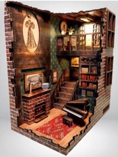 Home Sweet Home Book Nook self