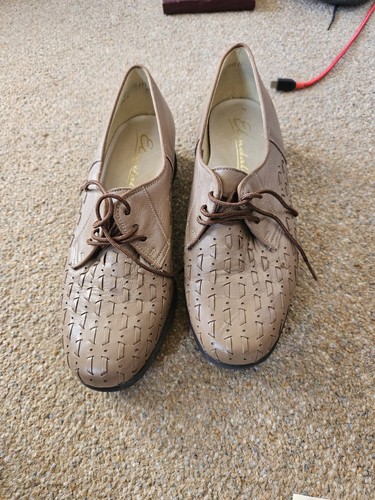 Elmdale vintage lace - , up