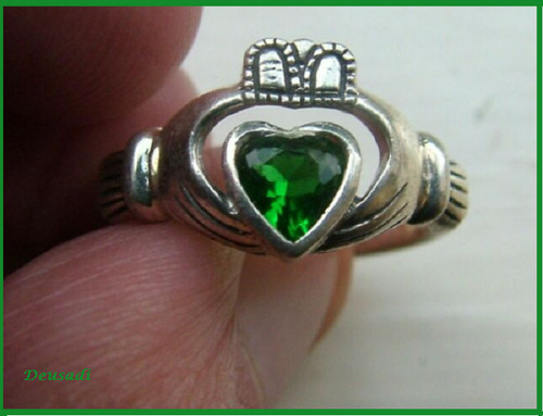 Vintage silver claddagh ring - silver,