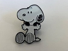 SNOOPY ENAMEL LAPEL PIN BADGE