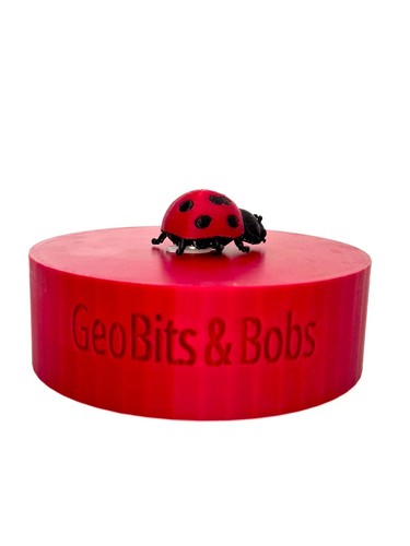 Magnetic geocache container - magnetic,