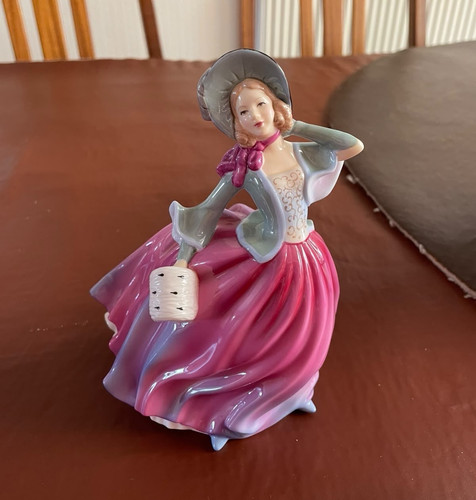 Royal doulton pretty ladies - royal,