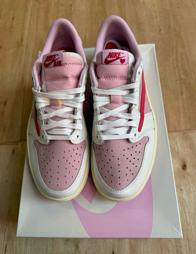 Travis scott jordan low - travis, shy