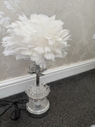 White feather shade table - white, lamp
