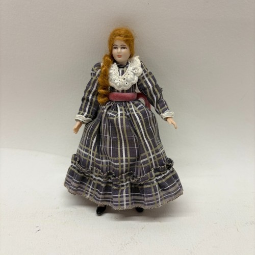 12th scale dolls - scale,