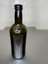 middle temple lamb and flag