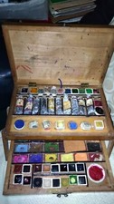 ANTIQUE WOODEN REEVES WATER COLOUR PAINT BOX