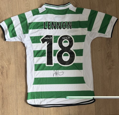 Signed neil lennon celtic - signed,