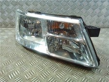 05067788Ad Right Headlight