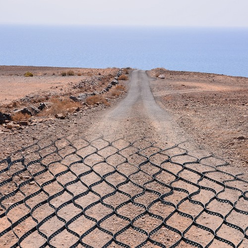Inch thick gravel ground - 2,