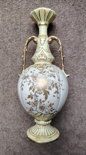 Interesting antique porcelain - interesting,