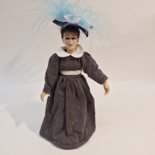 12th scale dolls house - scale,