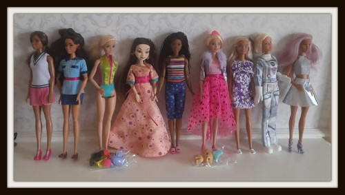 Bundle barbie doll - of,