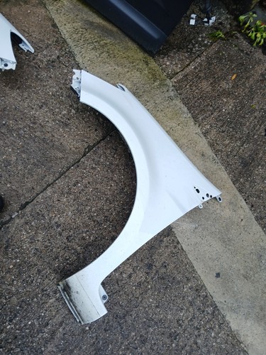 Renault clio front wing s - front, n/s
