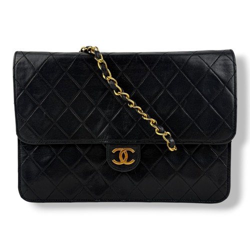 Chanel black push lock - push,