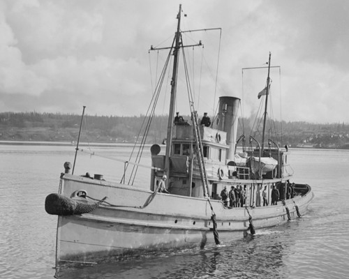 Uss challenge tugboat off - challenge,