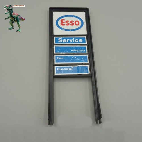 Playmobil-service-station-ESSO