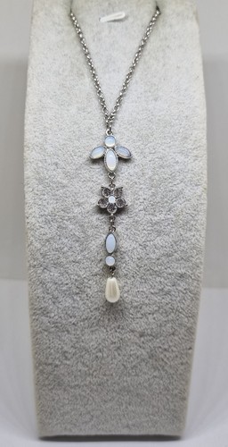 Dainty silver tone - dainty,