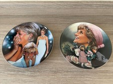 2x Decorative Plates - Diana