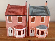 Pair Of Hornby Skaledale R9644