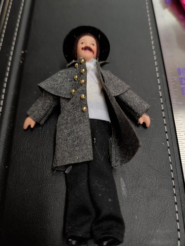 Dolls house doll 12th - dolls, 1/12th