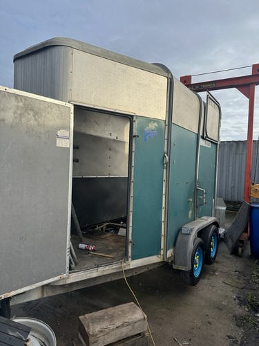 Scott horse box - scott,