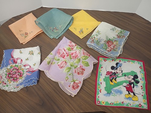 Lot vintage hankerchiefs - of,