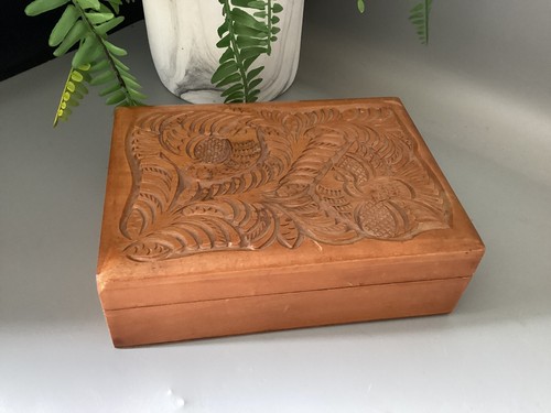 Vintage wooden hand carved - vintage,
