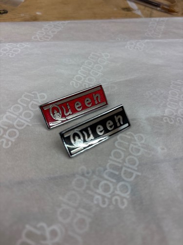 Queen enamel pin badge set - badge,
