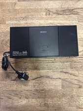 SONY ZS-PE60 FM/AM/CD/USB PERSONAL AUDIO BOOMBOX.