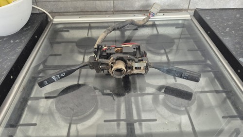 1998 daihatsu fourtrak light
