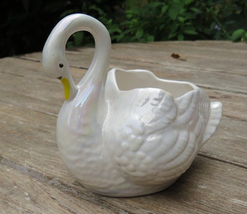 Vintage ceramic swan - ceramic, figure