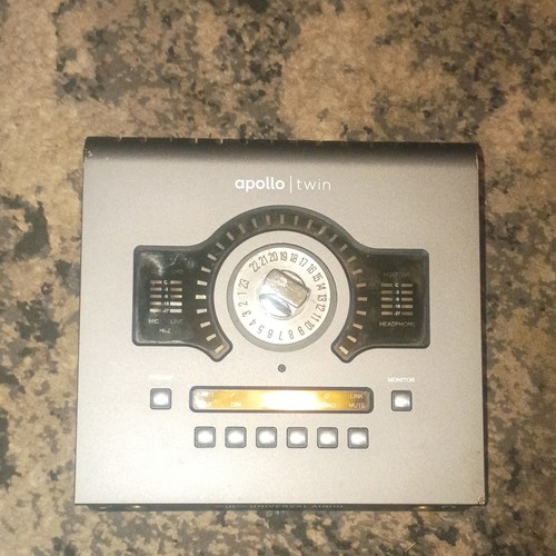 Universal audio apollo - audio, twin
