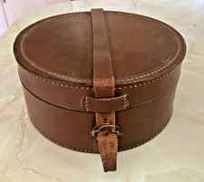 Vintage Leather Collar Box Brown Tan containing 4 Collars (c311a)