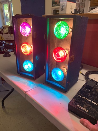 Chanel disco light - , boxes.