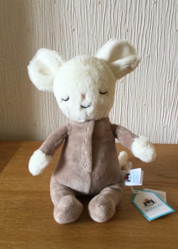 Retired jellycat am - retired,