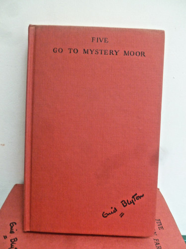 Vintage enid blyton famous - enid,