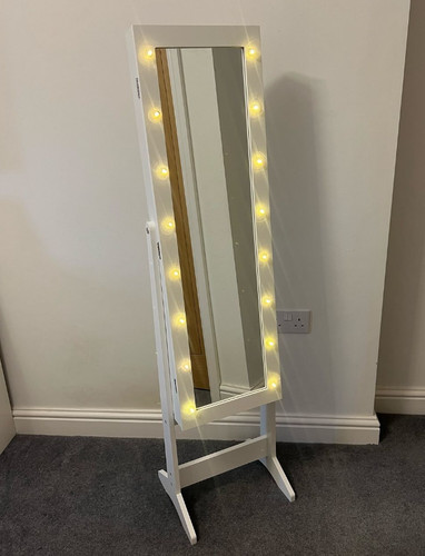 Mirrored jewellery cabinet - mirrored, led