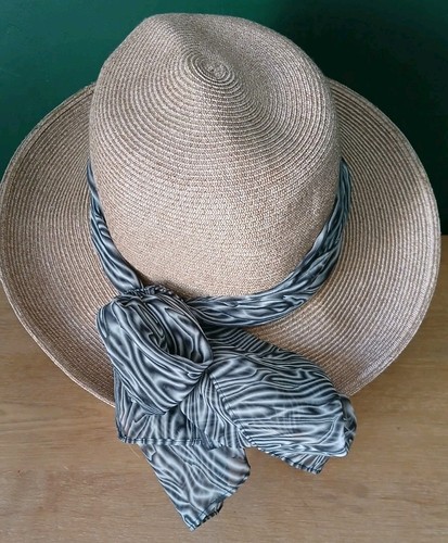 Lock hatters womens hat - &,