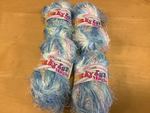 200g sirdar funky fur magic