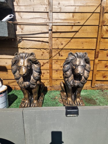 Large garden lion oranments - garden,