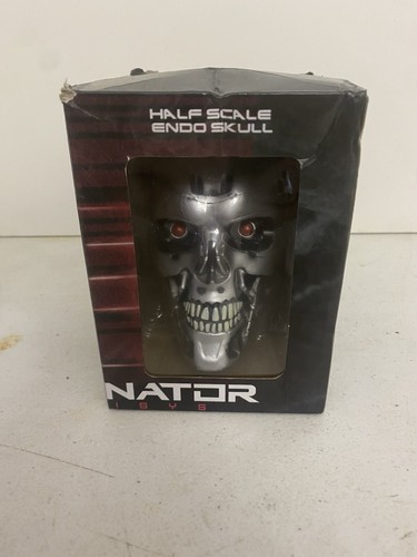 Terminator genisys half - genisys, scale